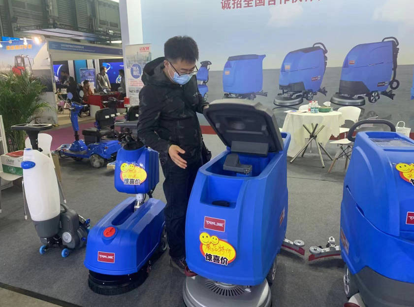 广西坦洁洗地机公司致力于电动洗地机的生产、销售和服务百家